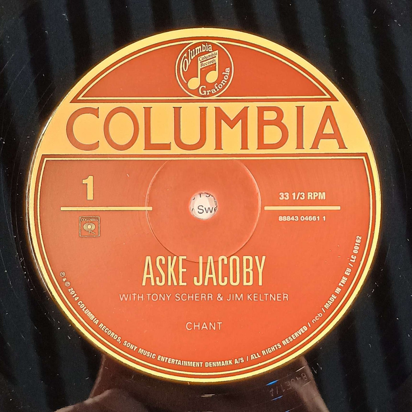 Aske Jacoby With Tony Scherr & Jim Keltner - Chant