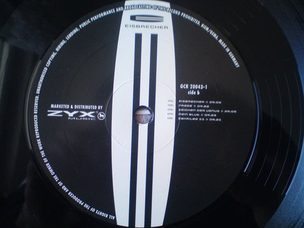 Eisbrecher – Eisbrecher