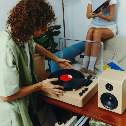 GADHOUSE - Dean Turntable Stereo System (Soft Sand)