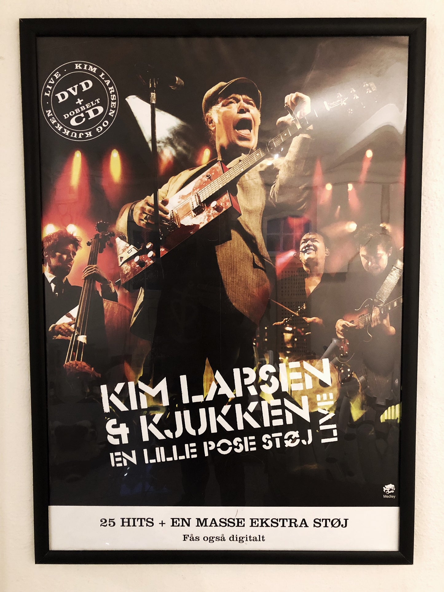 Larsen, Kim & Kjukken - En lille Pose Støj - Poster